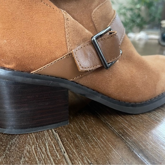 Donald Pliner Moto Boot Women 5 Tan Darby Harness Suede Ankle Bootie Buckle - Picture 7 of 13